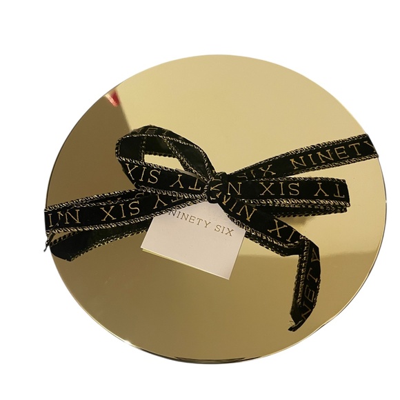 DW Home Ninety Six Winter Pine & Balsam Candle • 31.7 oz • Green Glass Gold Lid - Picture 3 of 4